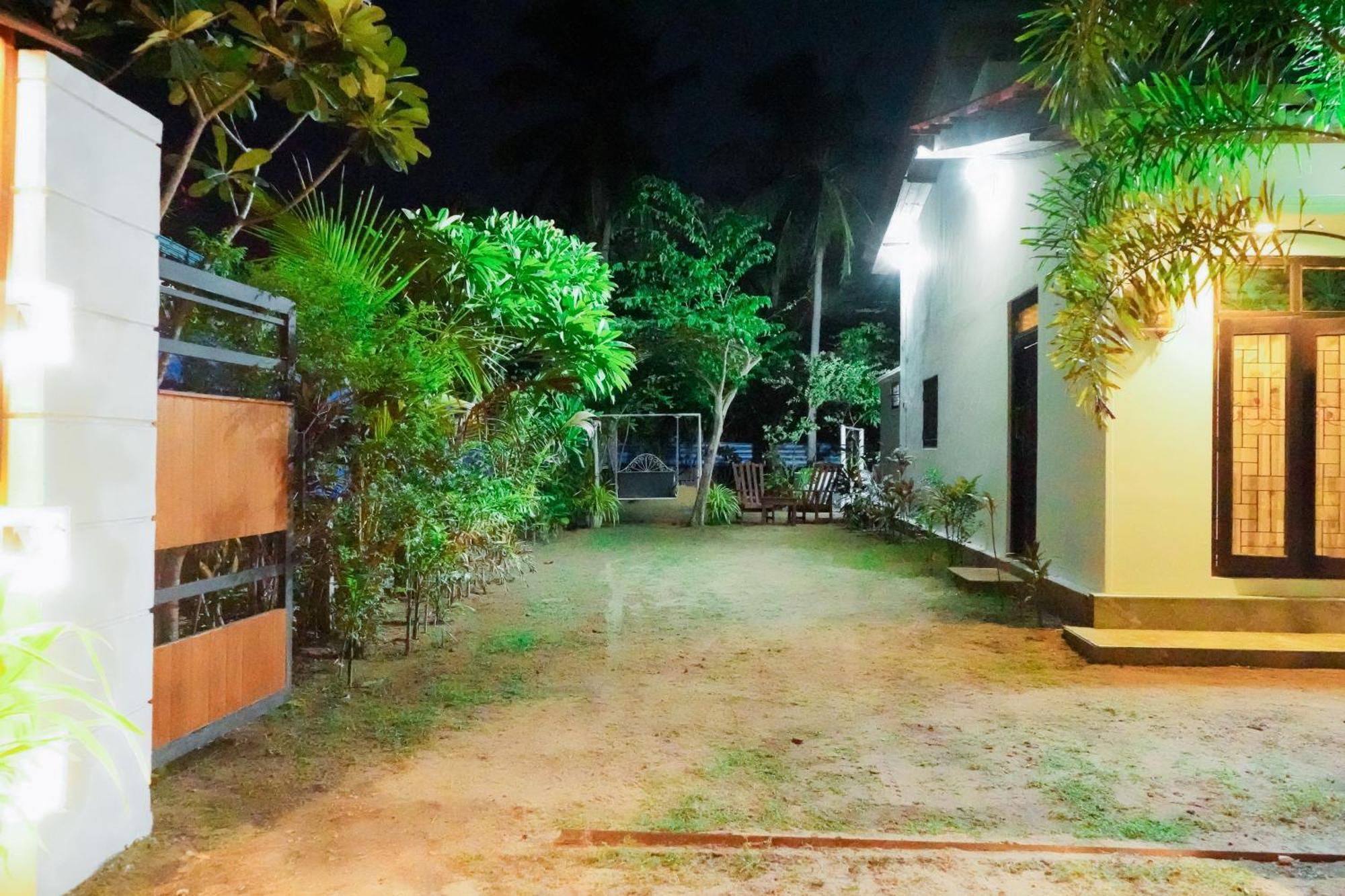 Anoo Beach Villa トリンコマリー エクステリア 写真